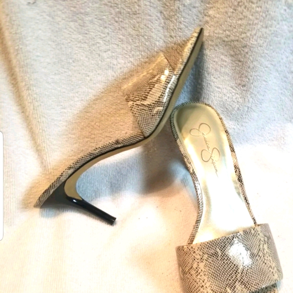 Jessica Simpson Slides Size 10 - image 1